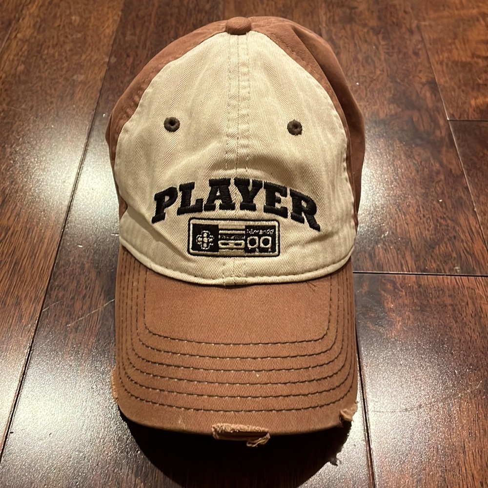 Nintendo player hat